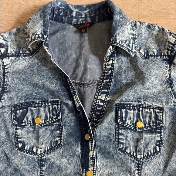 G by GUESS acid wash button down size XS - Picture 4 of 10
